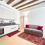 Apartmán Cavana 5 Tirabora Short Rent *