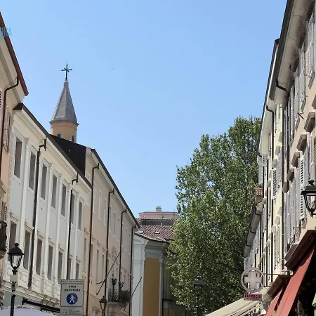 Cavana 5 Tirabora Short Rent Апартаменти
