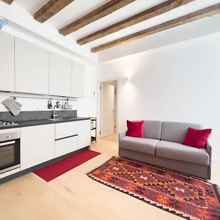 Cavana 5 Tirabora Short Rent Trieste