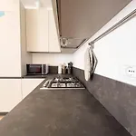 Cavana 5 Tirabora Short Rent Apartamento Trieste