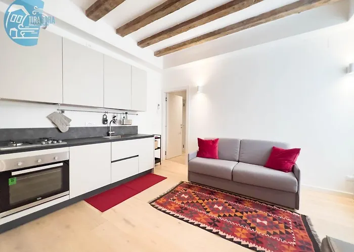 Апартаменты Cavana 5 Tirabora Short Rent *